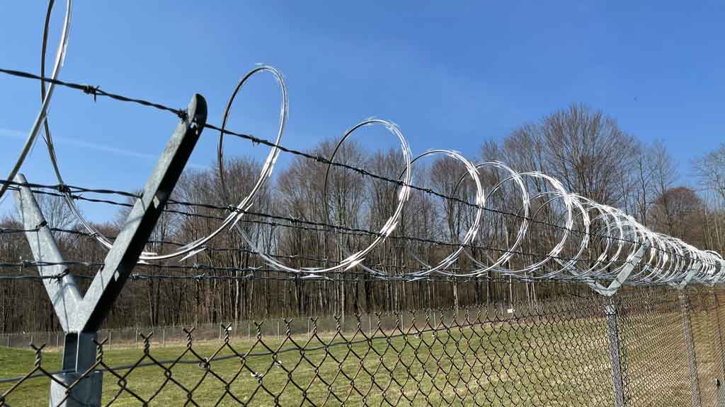 ODM Razor Wire,
ODM Razor Wire Fence,
ODM Razor Wire On Fence